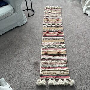 Table runner 68”